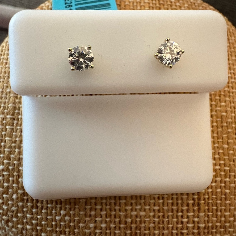Kate Spade Crossbody, 4 Pieces of Aminnah and 14k over Sterling Moissanite Studs - Picture 7 of 9